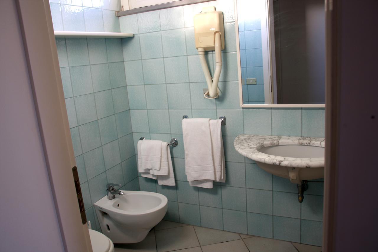 Hotel Excelsior Фано Екстер'єр фото